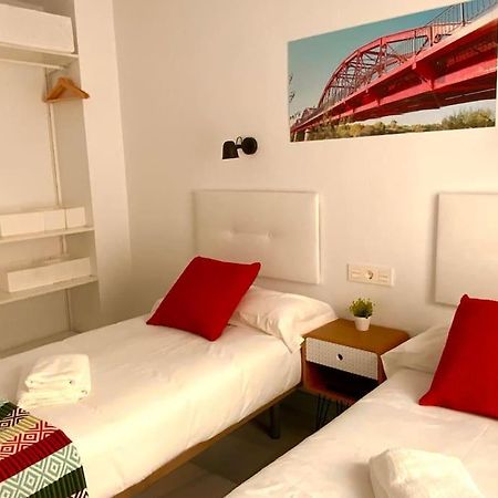 My Home In Triana, Luminoso Y Acogedor Apartamento Sevilha Exterior foto